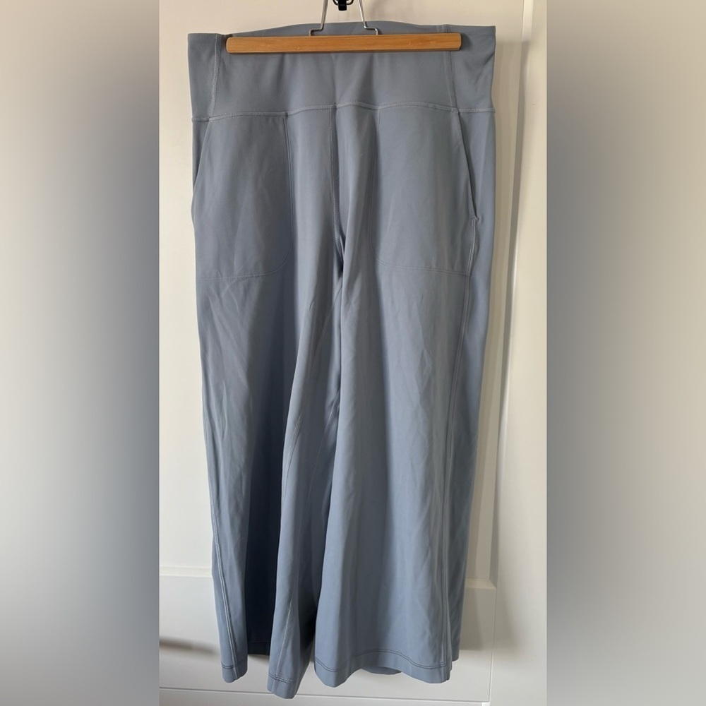 Blue Lululemon Stretch High Rise Cropped Pant